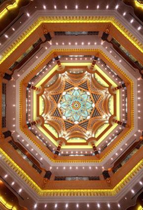 لماذا فندق قصر الإمارات هو خيارك الأمثل؟ 